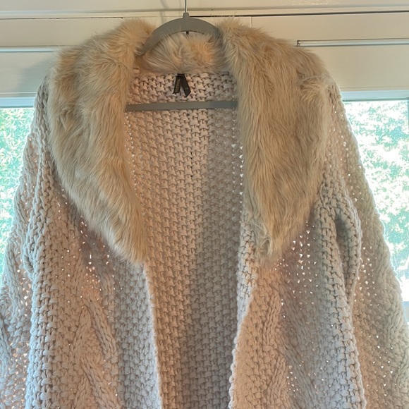 Stetson Women’s Cable Knit Faux Fur Cardigan Sz XS - Picture 5 of 9